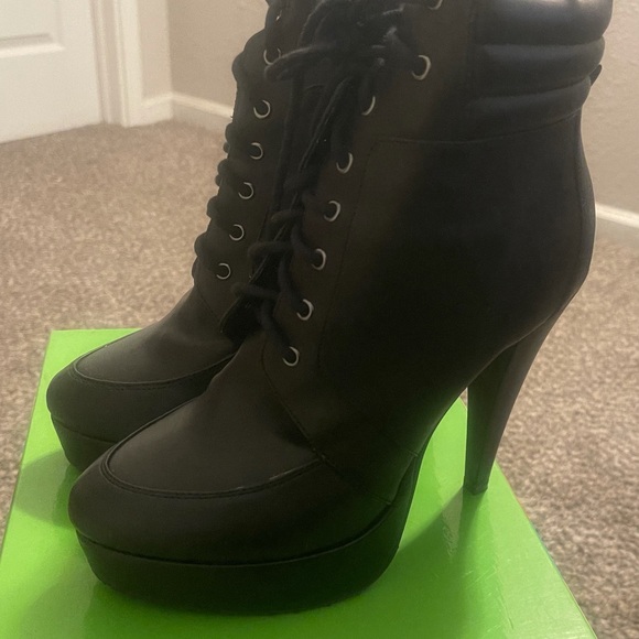 Charles By Charles David Bandi Heeled Bootie - Picture 5 of 7